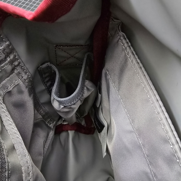 TIMBUK2 CLASSIC MESSENGER - ECO COLLEGIATE RED - Picture 6 of 16